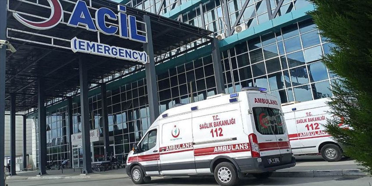 Sahte içki zehirlenmesi şüphesiyle tedavi gören kişi hayatını kaybetti