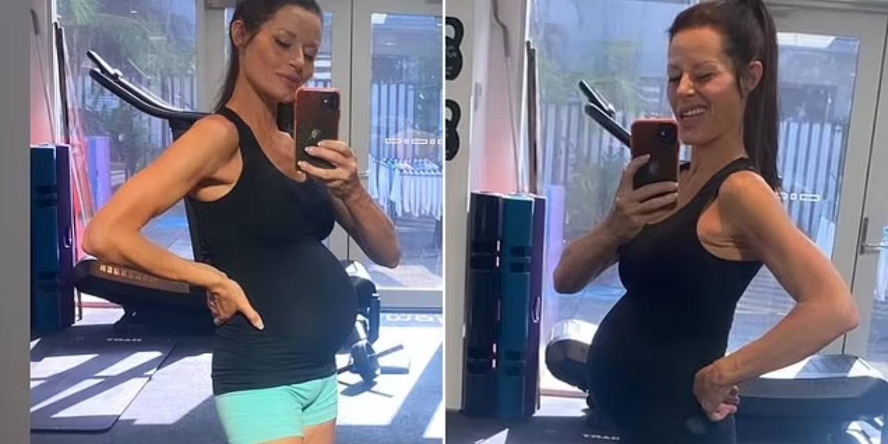 Ünlü oyuncu 45 yaşında yedinci kez hamile kaldı