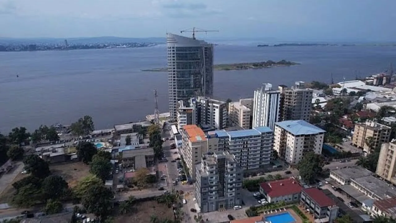 Belçika'da büyükelçiliğin kapısı ateşe verildi