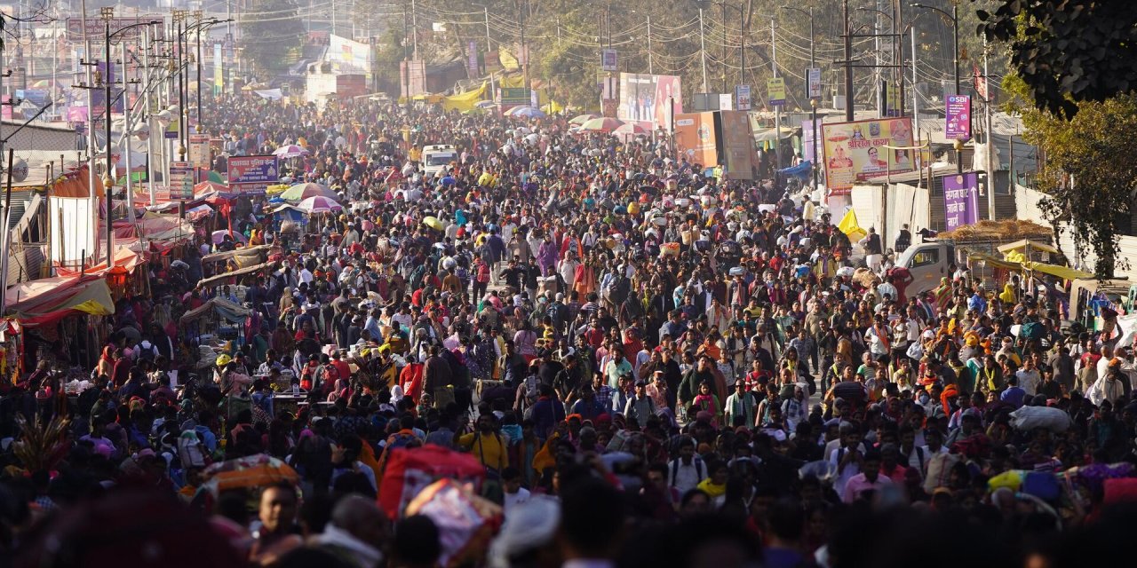 Milyonlar aynı yerde yıkanmak için birbirini ezdi: 7 kişi öldü 10 kişi yaralandı