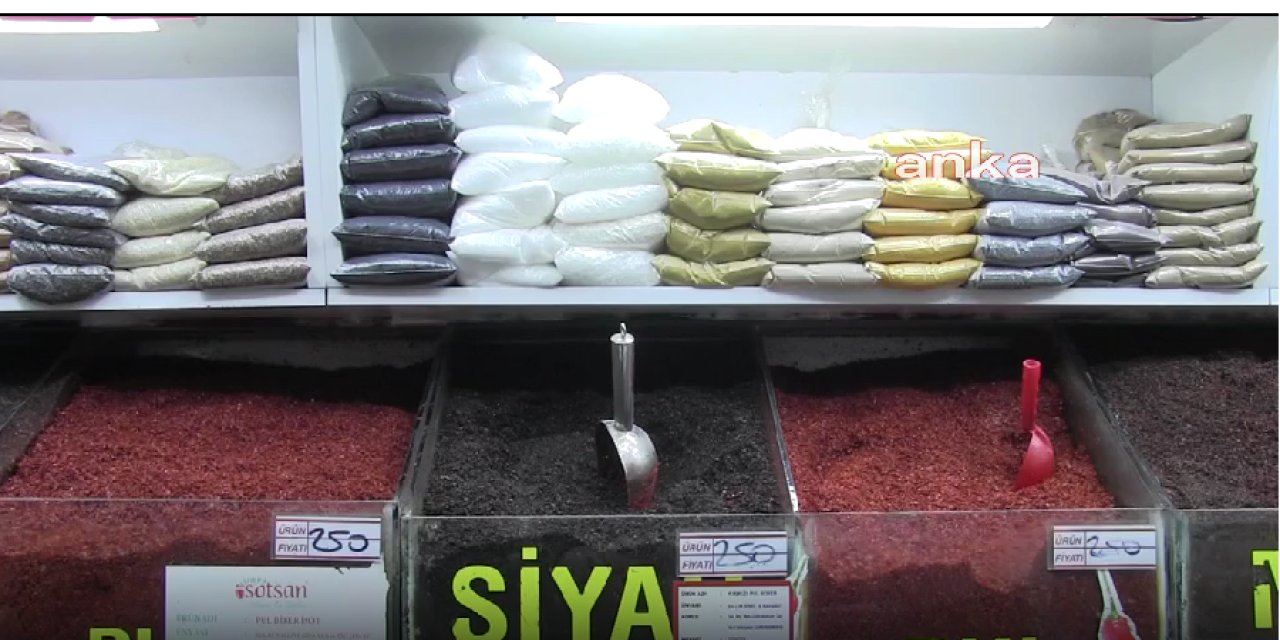 Şanlıurfa esnafı uyardı: Bilmediğiniz yerden isot almayın, bakın içine neler katıyorlar