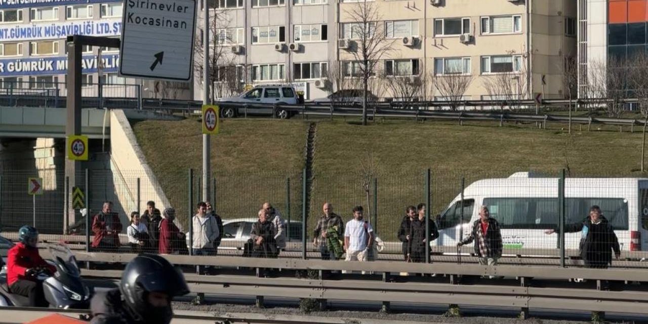 Bahçelievler-Şirinevler arasında metrobüs arızalandı