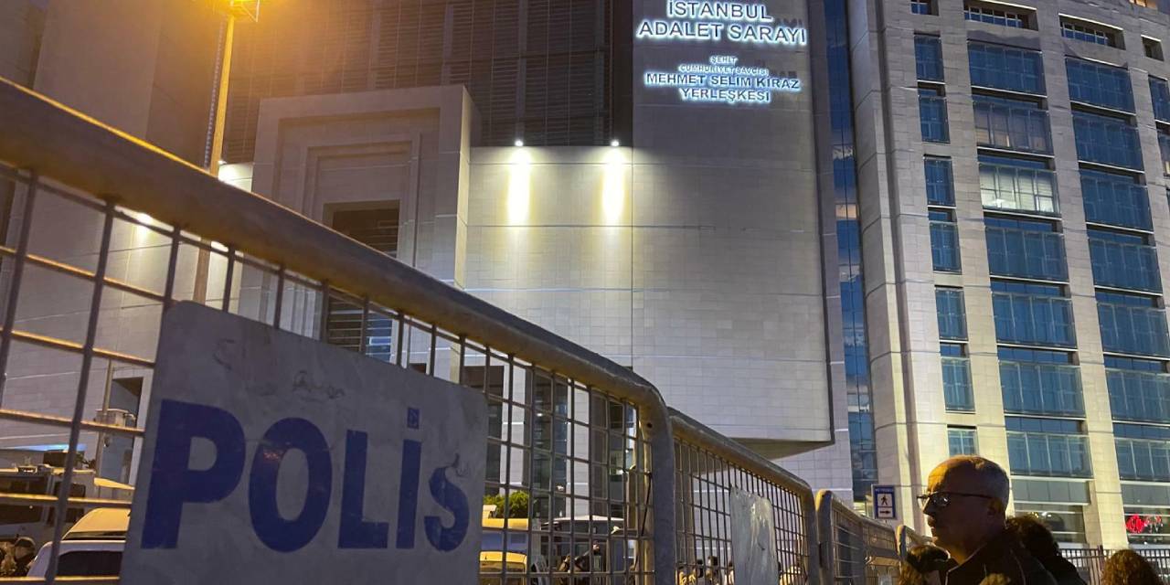 52 Baro'dan gazetecilerin gözaltına alınmasına tepki