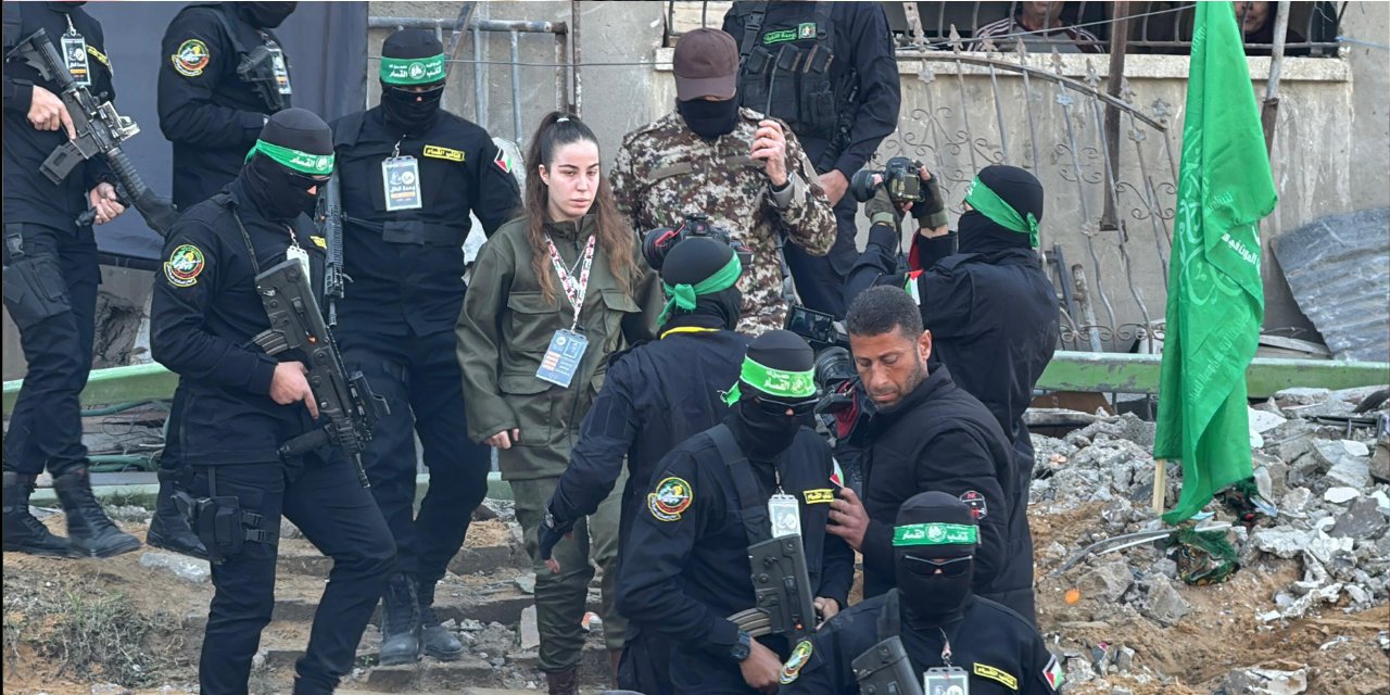 Hamas İsrailli kadın askeri böyle teslim etti