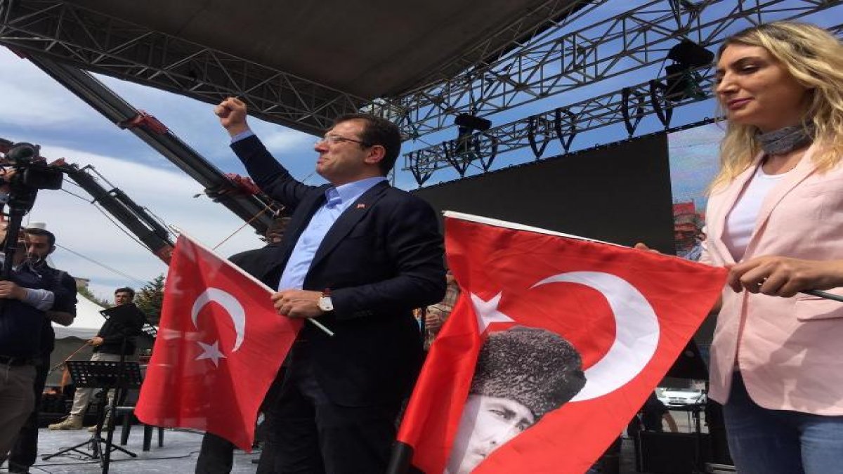 Ekrem İmamoğlu Bakırköy'deki miting alanında!