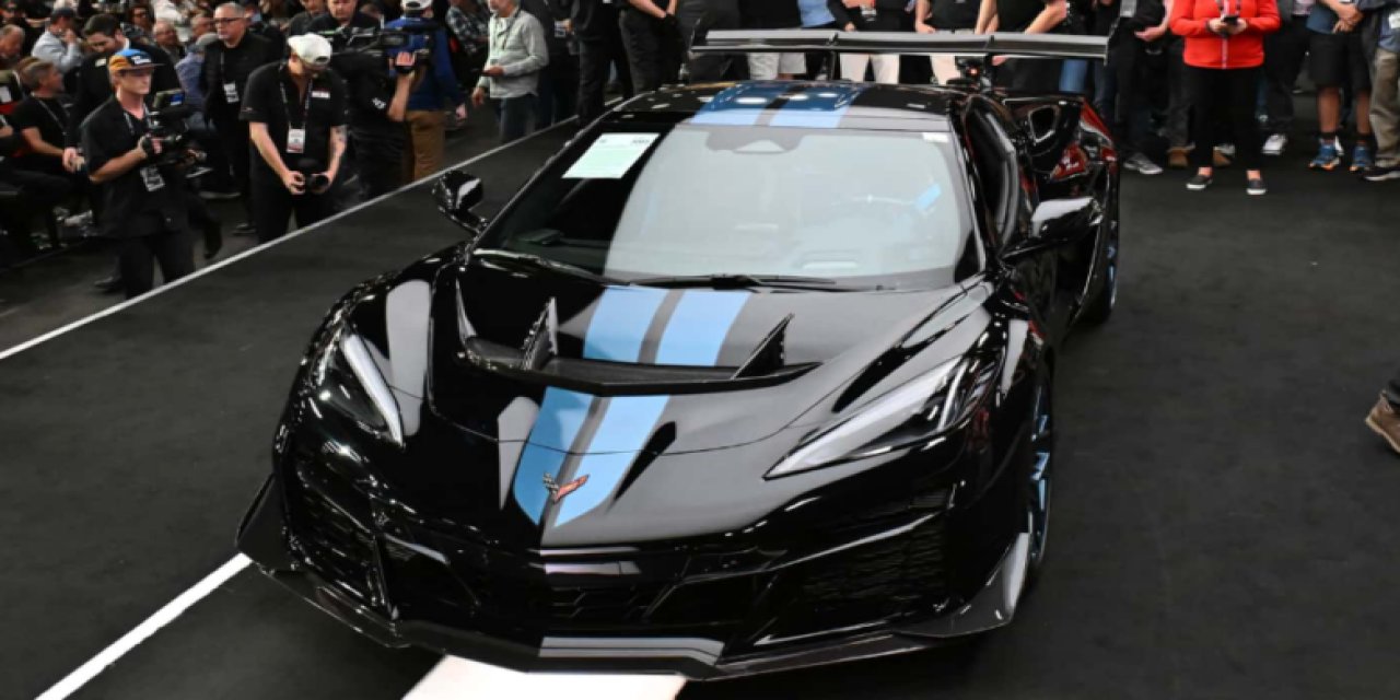 ABD'deki en hızlı araba inanılmaz bir fiyata satıldı