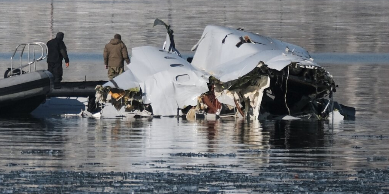 Amerika'yı sarsan uçak kazasında karakutu bulundu