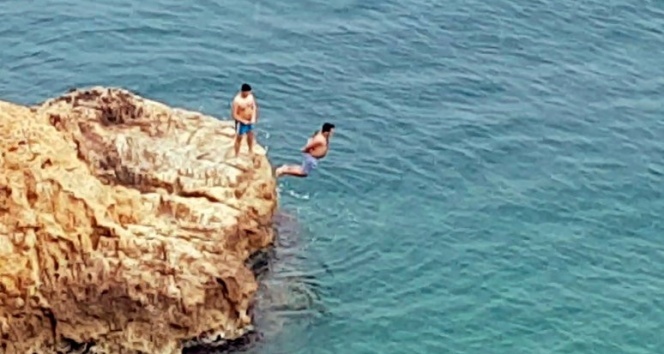 Plastik kelepçeyle ölüm oyunu