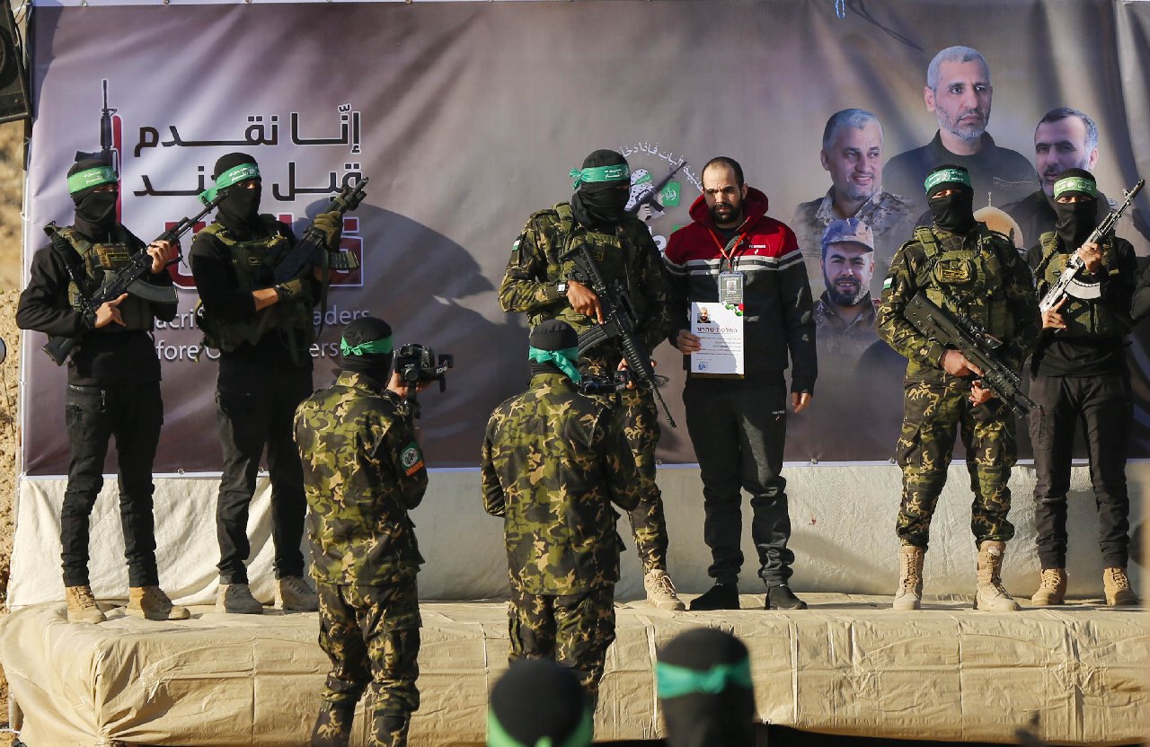 Filistin 3 verdi 183 aldı