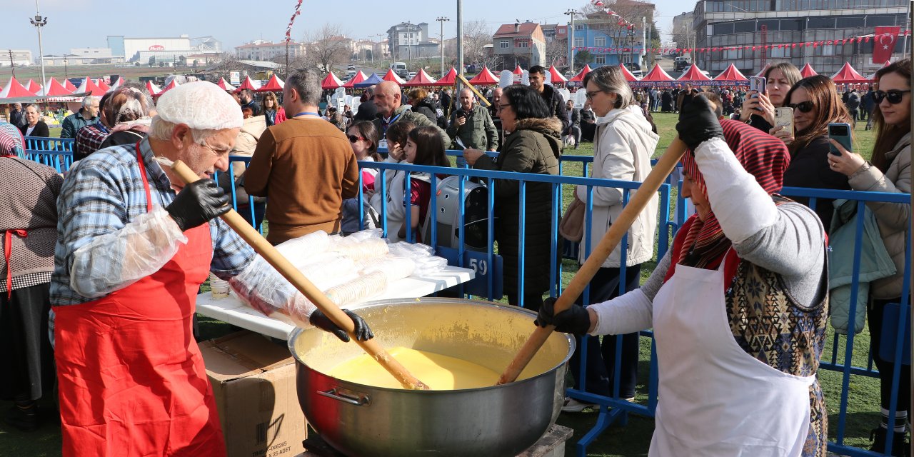 Tekirdağ'da 1 ton dağıtıldı herkes kapıştı! Yarın da 4,5 ton dağıtılacak