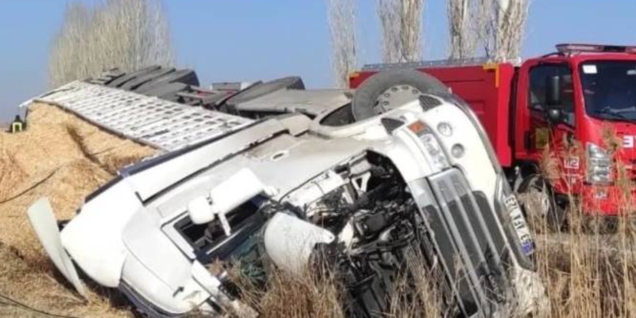 Cankurtaran'da ölüm virajı: Kamyonet şarampole yuvarlandı sürücü öldü