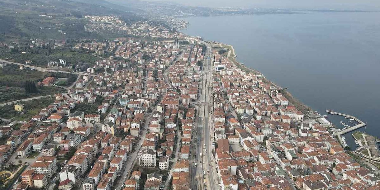 Karamürsel Belediyesi sahildeki iş yerlerini kiraya verecek! İşte fiyatları
