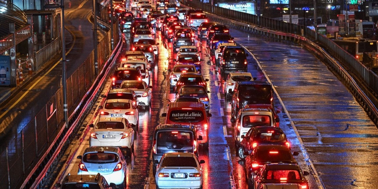 Bir ayda 633 bin araca ceza kesildi