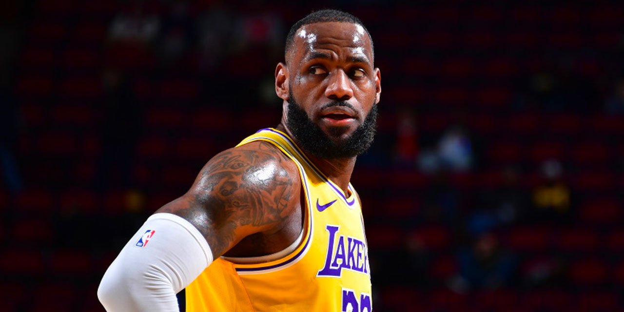LeBron James 40 yaşında başardı