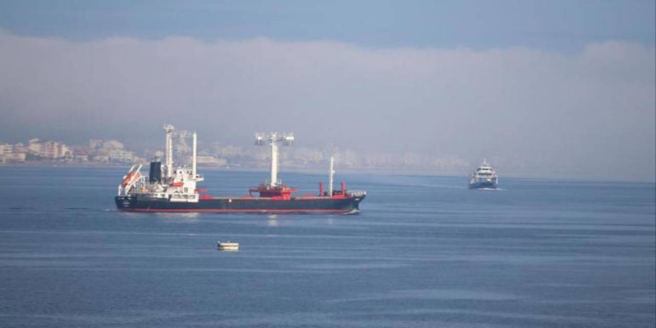 Çanakkale Boğazı gemi geçişlerine yeniden açıldı