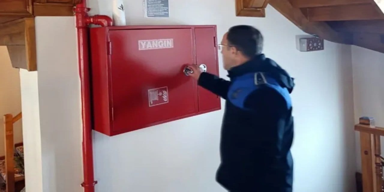 Mersin'de itfaiye ekipleri otelleri denetledi