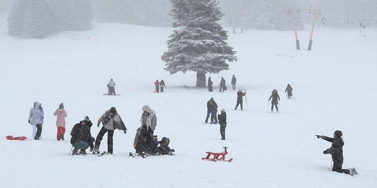Vatandaşlar Uludağ'a akın etti: Doluluk oranı yüzde 100'e ulaştı