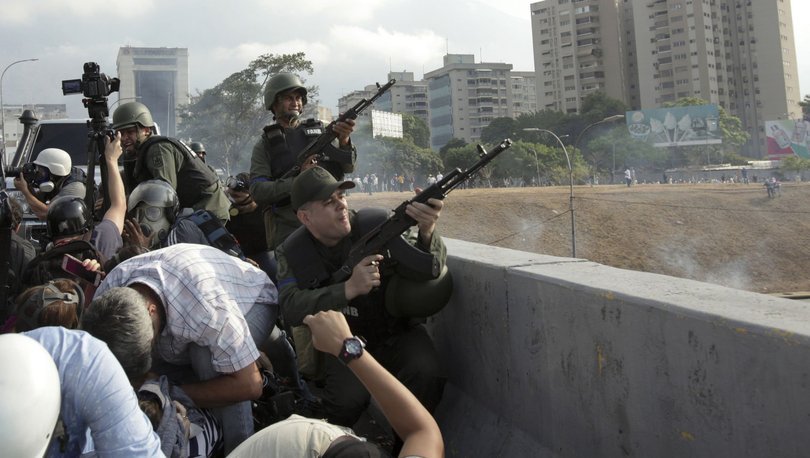 Venezuela'da darbe girişiminde 4 kişinin öldüğü iddia edildi