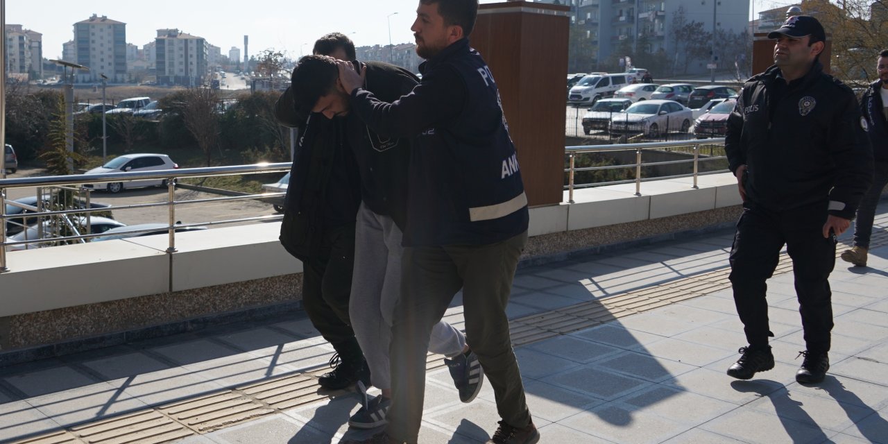 Ankara'da genç kızı ve köpeğini tekmeleyen şüpheliye tutuklama