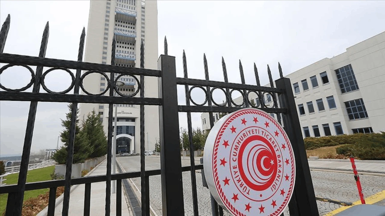 Bakanlık uyardı: Bu 2 ürünü çocuklarınıza almayın giydirmeyin