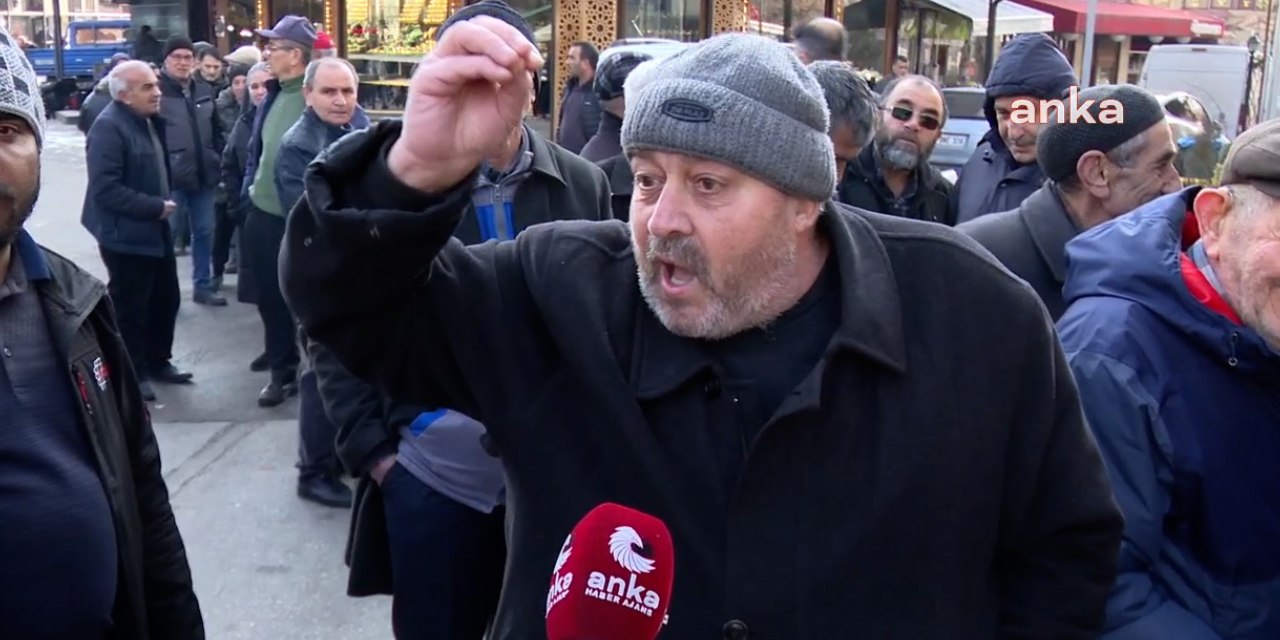 Doldu taştı  ucuz ekmek kuyruğunda patladı! "Konuşanı içeri alıyorlar"