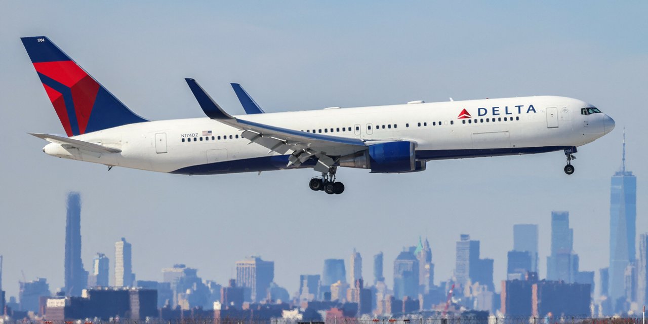 158 kişilik yolcu uçağı acil iniş yaptı!