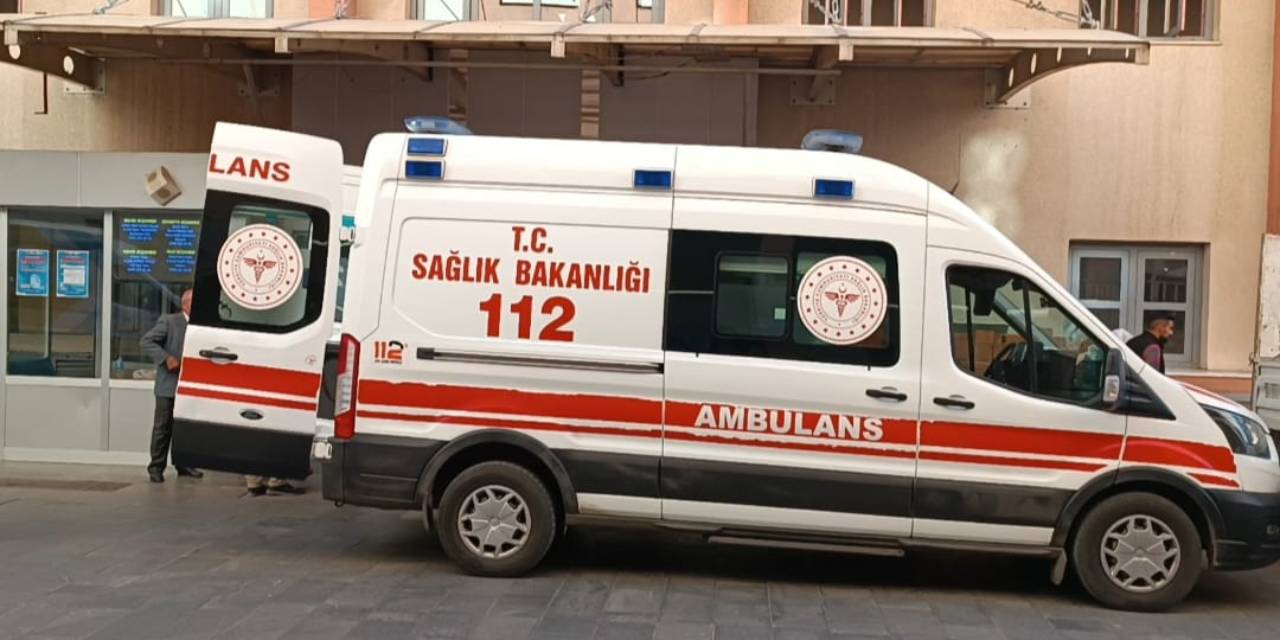 Tuğla taşıma bandına ayağını kaptıran işçi öldü