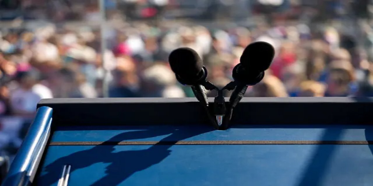 Bazı medya kuruluşlarının hükümetten fon aldığı tartışması alevlendi