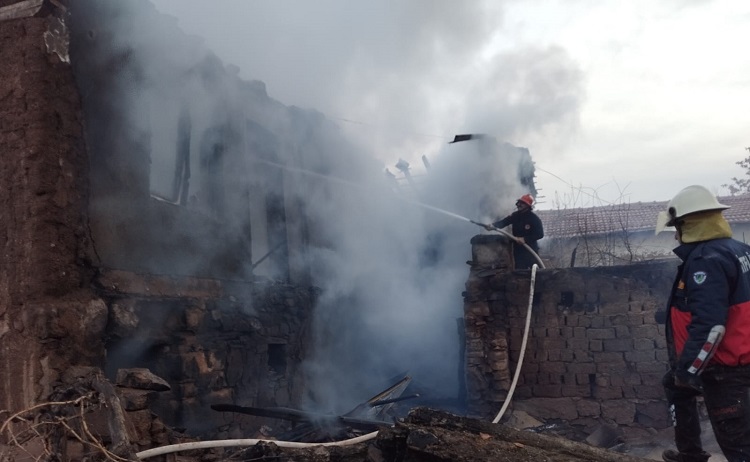 Çorum'da yangın: 1 ölü