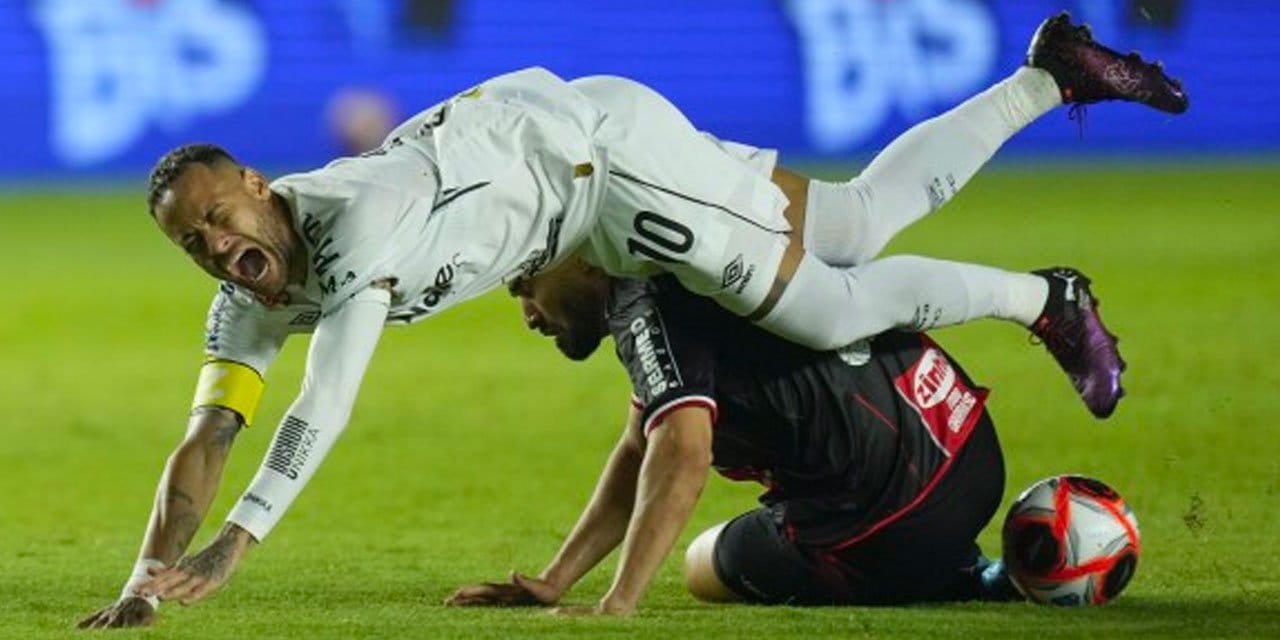 Neymar Brezilya'yı da karıştırdı: Muhabire küfür etti