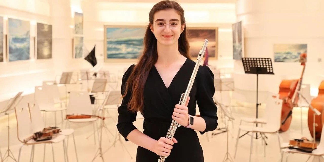 Müziğiyle sınırları aştı! Vize engeline takılan Duru gönderdiği videoyla birinci oldu