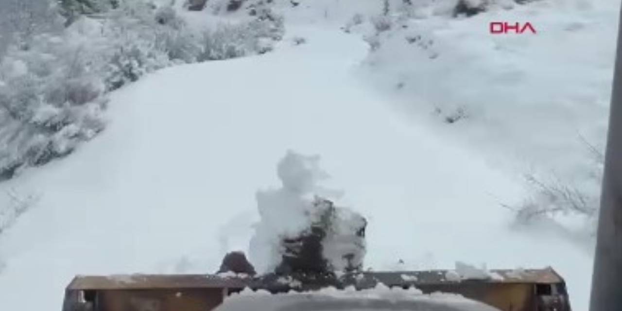 Mersin'de yol açma çalışmaları devam ediyor