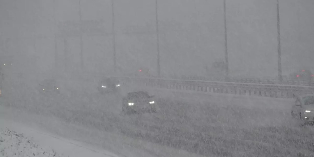 İstanbul'da bu yolu kullanacaklar dikkat: Tipiden göz gözü görmüyor