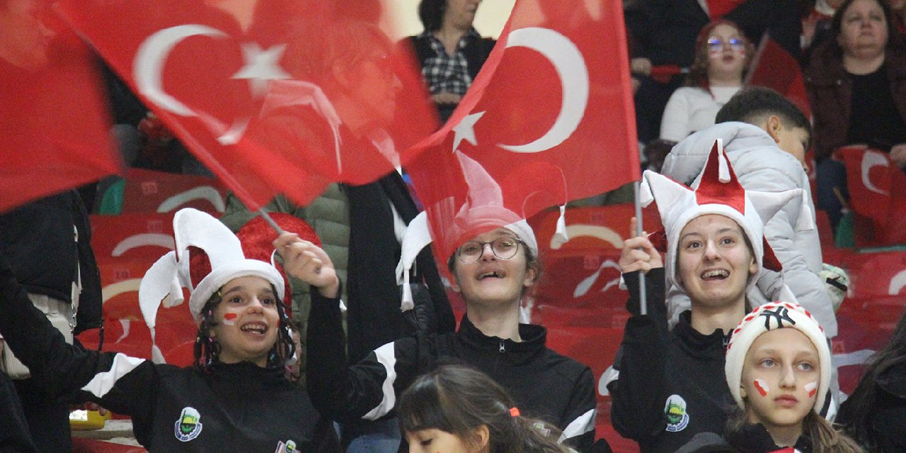 Milli Takım İzlanda'yı yendi: 5'te 5 yaptık