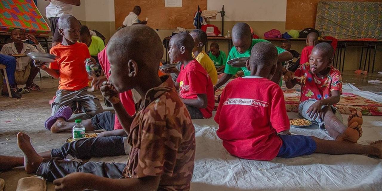 1,2 milyon çocuk silahlı şiddet tehdidi altında yaşıyor