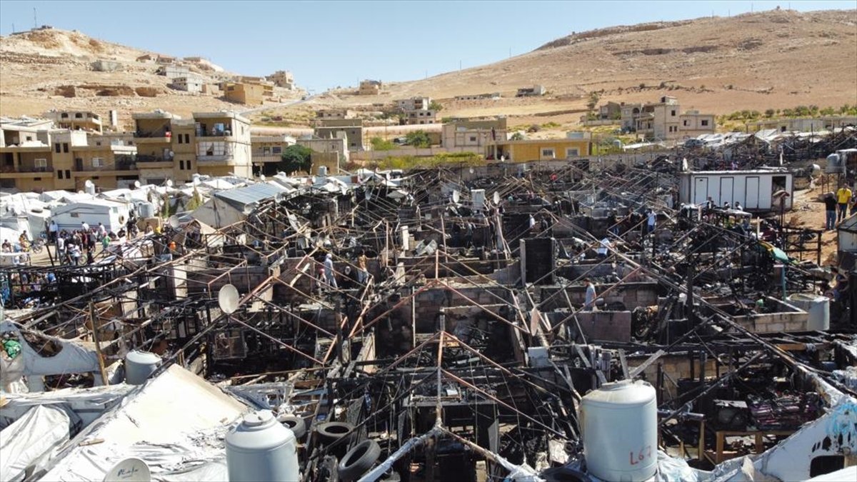 Mülteci kampında yangın: Suriyeli kız hayatını kaybetti