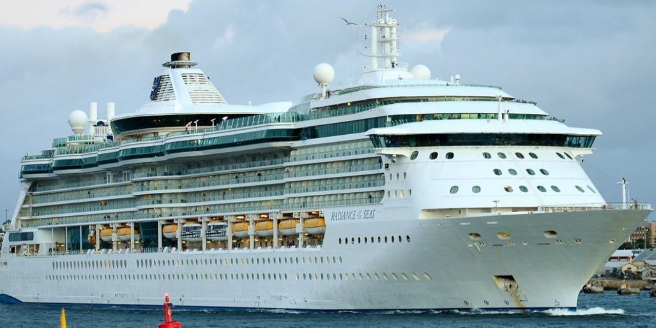 ABD gemisinde korkutan salgın! 100 kişi hastalandı