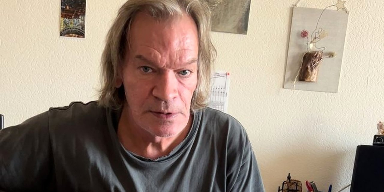 Putin'e 'aptal' diyen sanatçı polis baskınında öldü