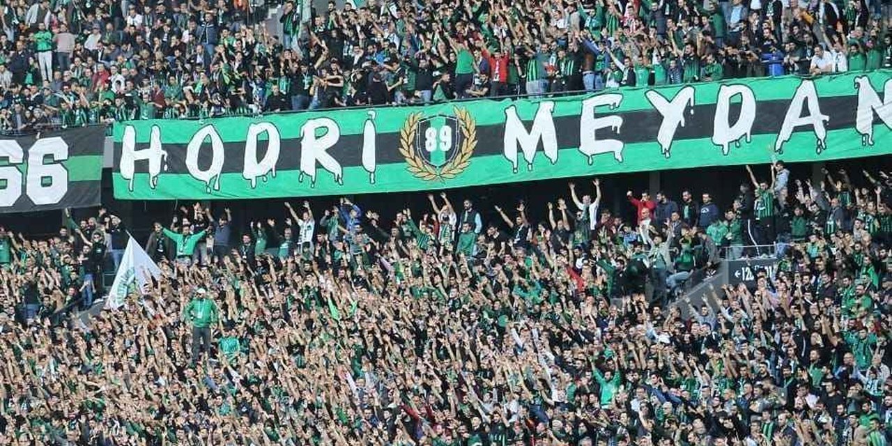 Tribünden düşen taraftar yaşam mücadelesi veriyor