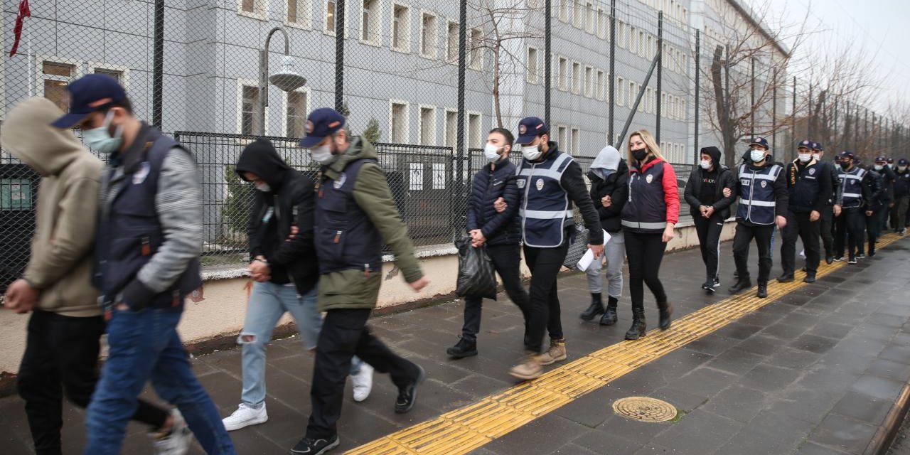 Diyarbakır merkezli yasa dışı bahis operasyonu: 10 şüpheli tutuklandı
