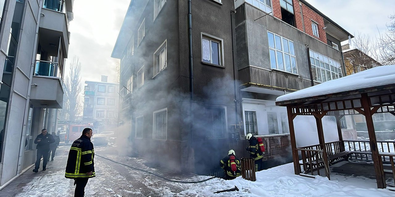 Kayseri'de bodrum katta çıkan yangın söndürüldü