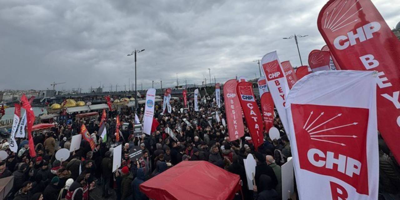 CHP'liler 'Filistin' için Galata'da!