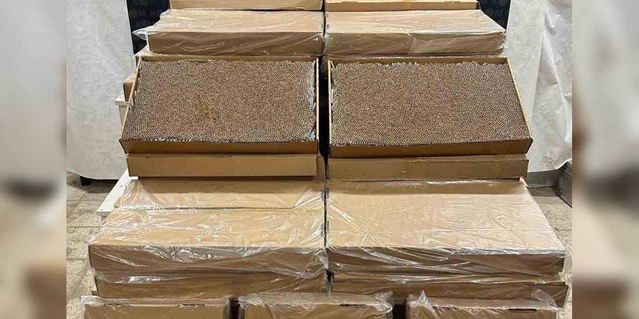 Bir kamyondan 7 milyon makaron çıktı