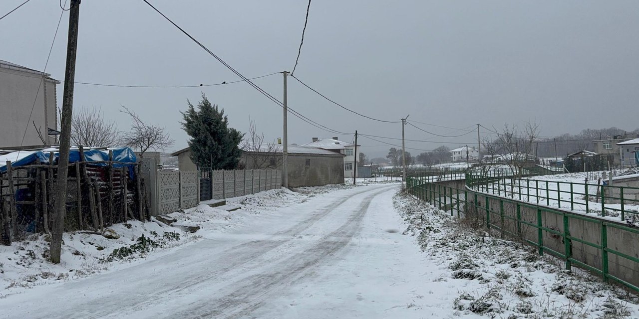 Tekirdağ'ın yüksek kesimleri beyaza büründü