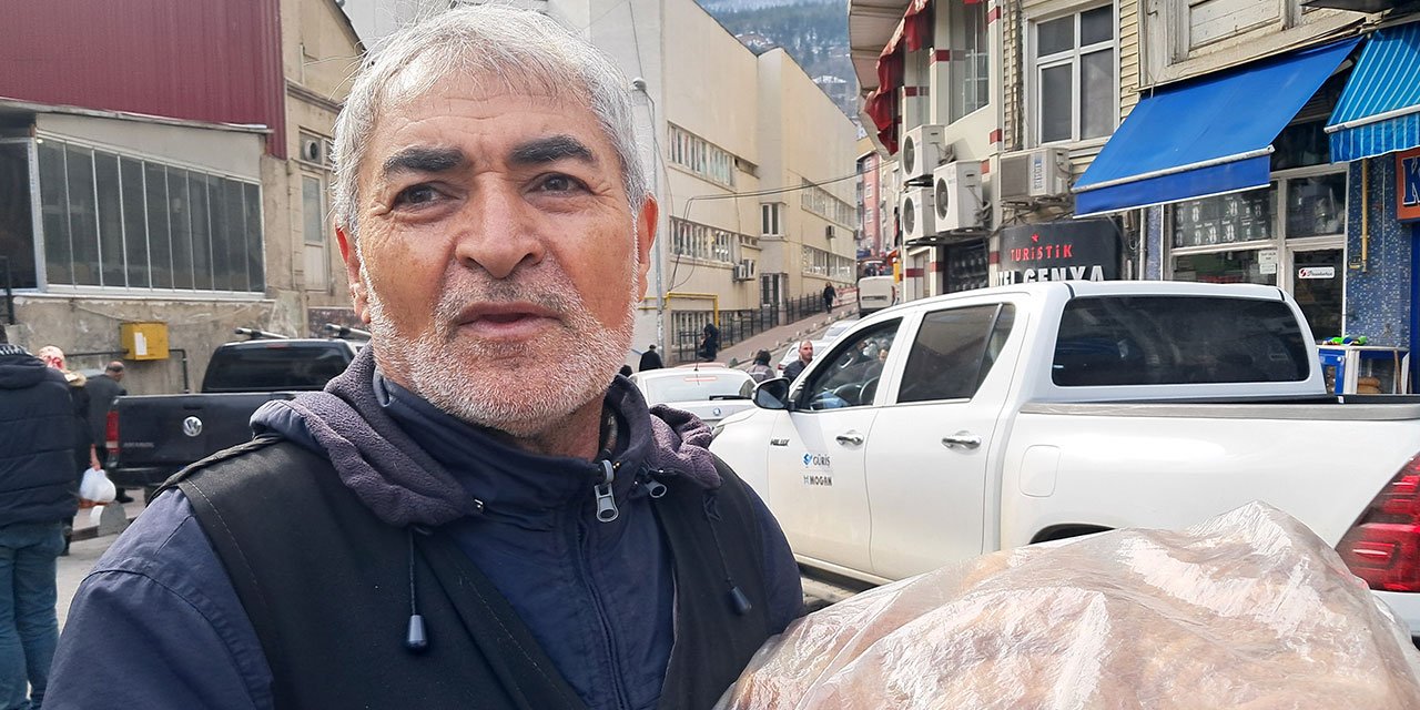 Pazara bile çıkamayan emekli isyan etti: Baştakiler utansın