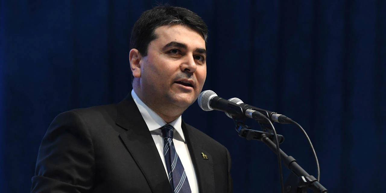 Uysal, cumhurbaşkanlığı adaylığını açıkladı