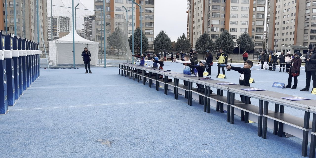 Ankara'da kürsüye çıkan isimler belli oldu
