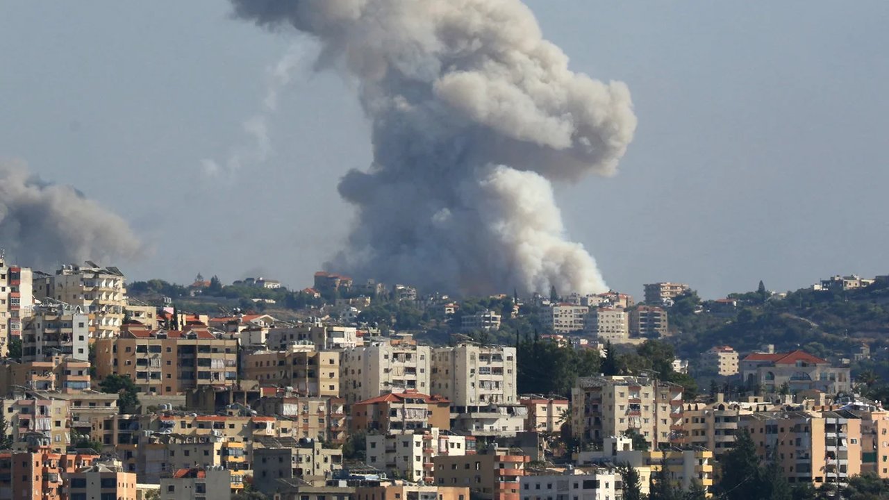 İsrail ateşkesi deldi: Lübnan'ı vurdu