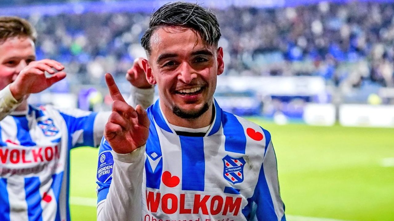 Hollanda’da uçan futbolcu Eser: Tarihe geçebilir