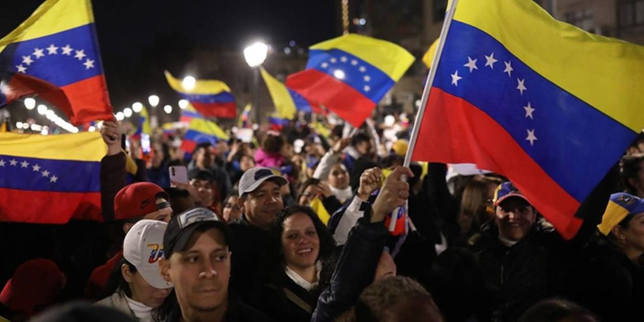 Sınır dışı edilen 190 Venezuelalı ülkelerine döndü